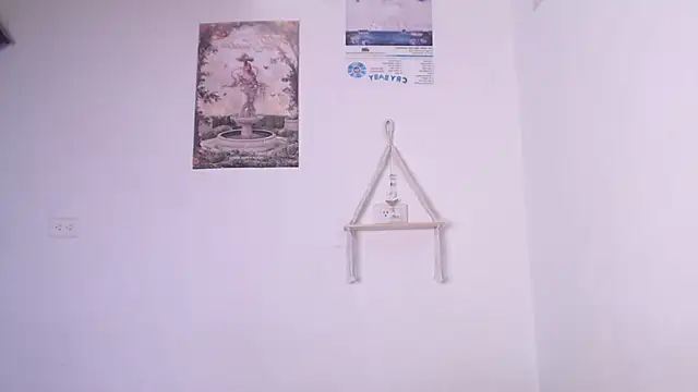 yungelitamor  online show from March 7, 2025, 8:34 am