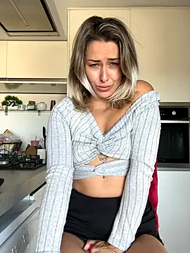 petrouchkaaa  online show from November 6, 2025, 9:57 am