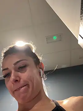 petrouchkaaa  online show from March 21, 2025, 9:23 am