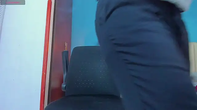 jeanpiere  online show from December 5, 2025, 2:32 am