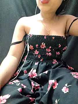 Snapshot of Roshni_98 chatting on July 15, 2026, 6:53 am Roshni 98 online show from July 15, 2026, 6:53 am