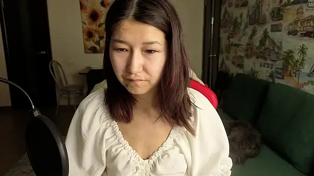 Snapshot of LeyylaStoone chatting on May 2, 2026, 2:06 am LeyylaStoone online show from May 2, 2026, 2:06 am