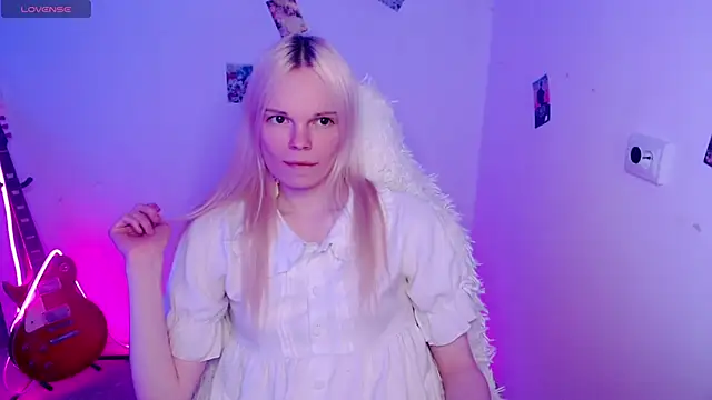 Emily Nyaffee online show from November 26, 2025, 9:48 pm