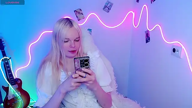 Emily Nyaffee online show from November 3, 2025, 3:15 pm