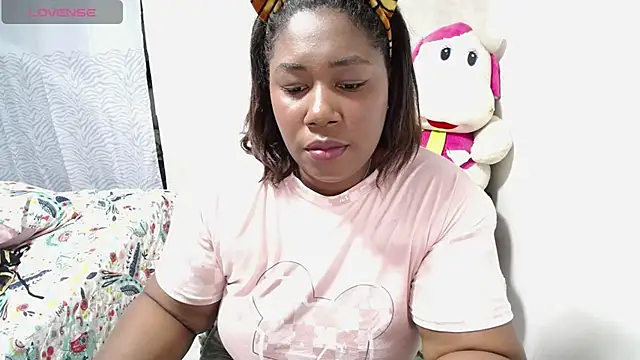Snapshot of thickebonymilfF chatting on October 11, 2025, 2:23 am thickebonymilfF online show from October 11, 2025, 2:23 am