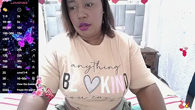 Snapshot of thickebonymilfF chatting on September 11, 2025, 10:54 pm thickebonymilfF online show from September 11, 2025, 10:54 pm