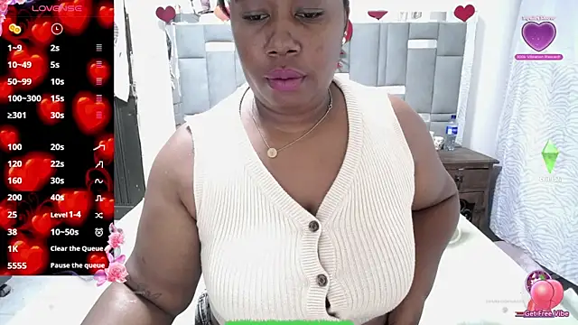 Snapshot of thickebonymilfF chatting on September 29, 2025, 6:20 am thickebonymilfF online show from September 29, 2025, 6:20 am