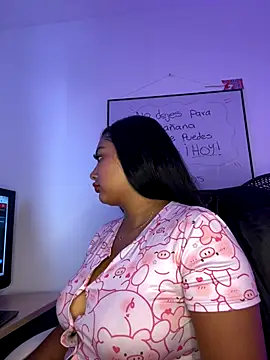 NatashaBrown12 online show from October 17, 2025, 3:47 pm