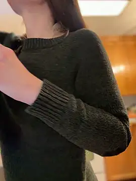 LadyLena1 online show from December 3, 2025, 12:01 am