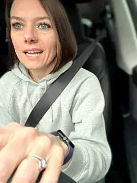 LadyLena1 online show from December 18, 2025, 9:07 pm