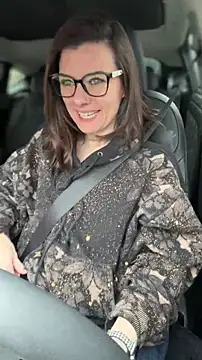 Snapshot of LadyLena1 chatting on February 20, 2026, 9:39 pm LadyLena1 online show from February 20, 2026, 9:39 pm