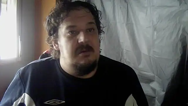 Snapshot of porkorossy chatting on February 12, 2026, 8:03 am porkorossy online show from February 12, 2026, 8:03 am