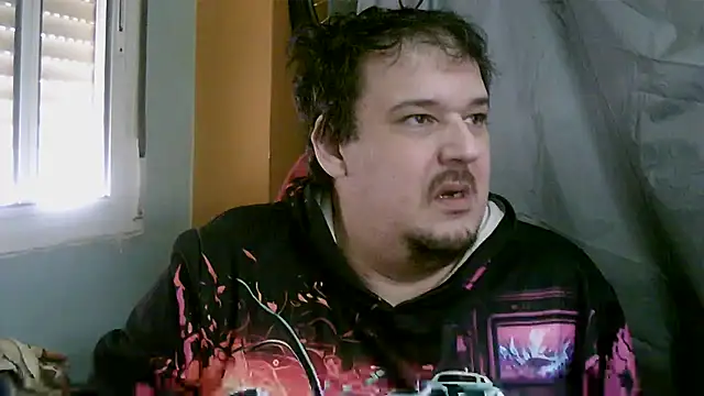 porkorossy online show from October 28, 2025, 9:52 am