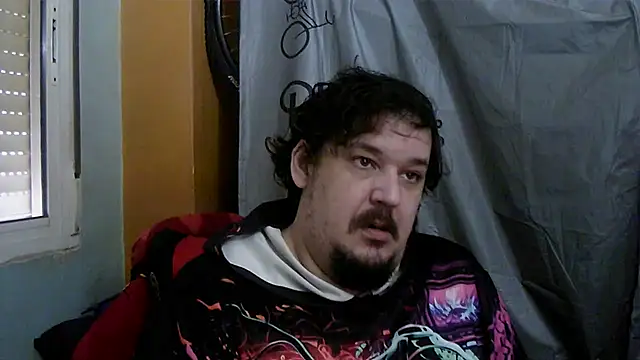 Snapshot of porkorossy chatting on February 19, 2026, 8:33 am porkorossy online show from February 19, 2026, 8:33 am