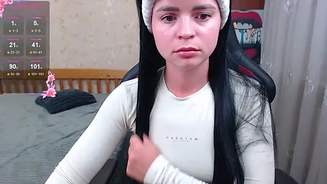 JuicyJess online show from September 23, 2025, 8:05 pm