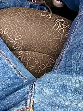 hotman8209 online show from October 27, 2025, 2:40 pm