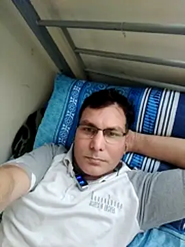 ZIMMY25 online show from May 2, 2026, 2:33 pm