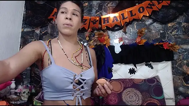 DesireDirtyTS   online show from October 31, 2025, 10:27 pm