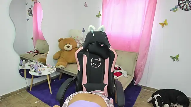 Snapshot of susan_jaramillo chatting on December 26, 2024, 2:37 pm susan jaramillo online show from December 26, 2024, 2:37 pm