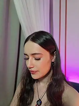 Kate Amaretto  online show from July 2, 2026, 1:17 am