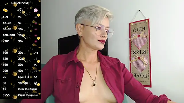 scarlett paris22 online show from February 12, 2025, 2:14 am