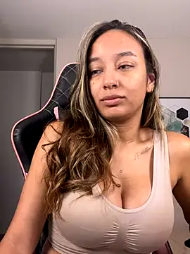 DianaHopson online show from October 16, 2025, 1:36 am