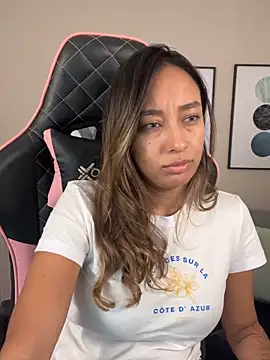 DianaHopson online show from March 16, 2025, 12:23 am