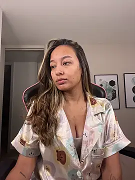 DianaHopson online show from October 12, 2025, 12:23 am