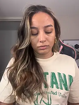 DianaHopson online show from October 24, 2025, 1:59 am