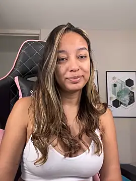 DianaHopson online show from October 4, 2025, 11:45 am