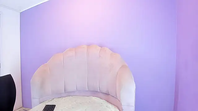 Shanelle   online show from April 10, 2026, 10:17 pm