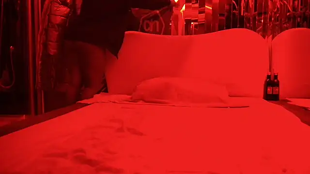 ROXYNL online show from December 23, 2024, 8:46 pm