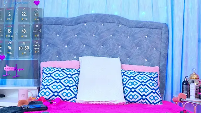 ZafiroClean online show from March 19, 2025, 7:06 pm