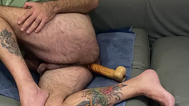 Snapshot of gimmos98xx chatting on December 3, 2025, 7:35 pm gimmos98xx online show from December 3, 2025, 7:35 pm