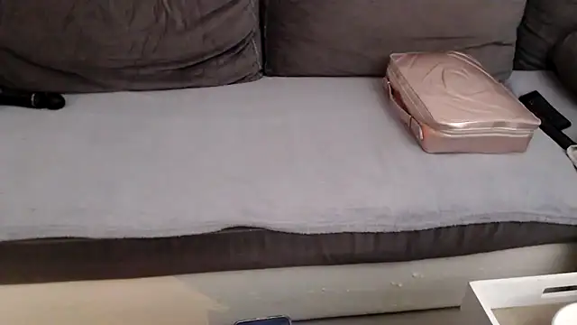 alejandraxxz online show from December 18, 2025, 7:35 am