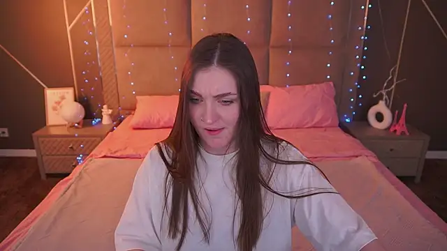 EmmyCharmm online show from February 10, 2026, 6:56 am