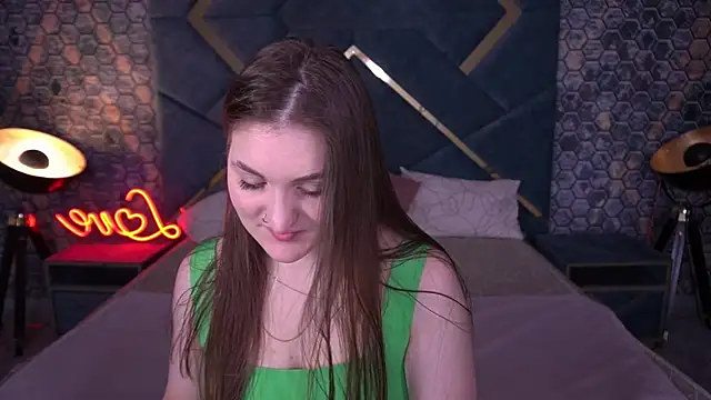 EmmyCharmm online show from February 25, 2026, 7:08 am