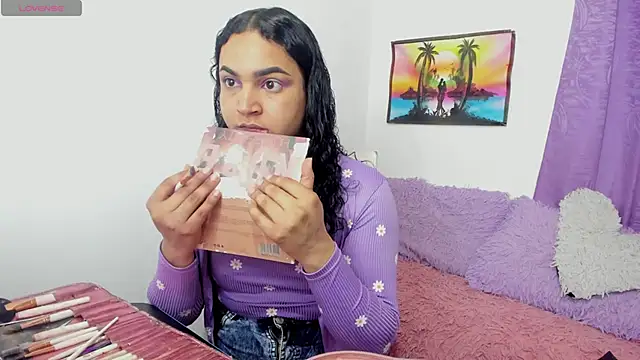 Andrys  online show from October 26, 2025, 2:45 am