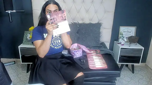 Andrys  online show from February 20, 2025, 7:19 pm