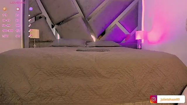 JulietaHazze online show from November 19, 2025, 3:39 am