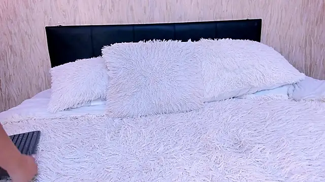 JulietaHazze online show from February 27, 2025, 2:21 pm