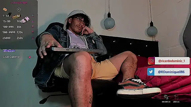 Snapshot of FuckHardlove chatting on September 15, 2025, 4:35 am FuckHardlove online show from September 15, 2025, 4:35 am