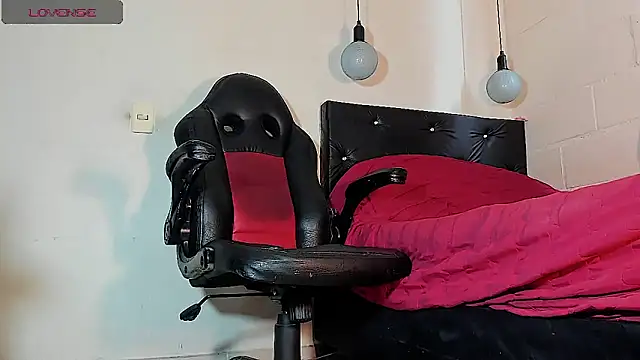 Snapshot of FuckHardlove chatting on September 25, 2025, 3:18 pm FuckHardlove online show from September 25, 2025, 3:18 pm