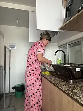 Ameellie online show from October 10, 2025, 3:24 pm