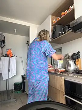 Ameellie online show from September 18, 2025, 4:21 pm