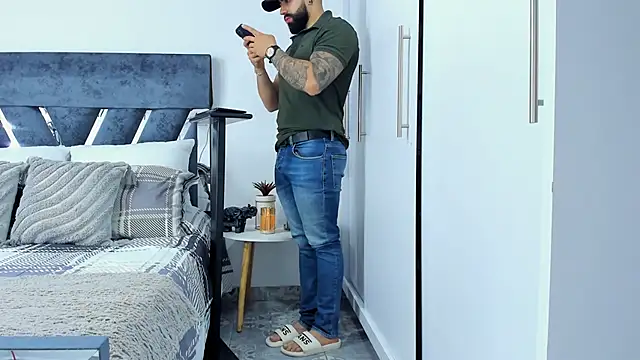 Zack Froone online show from November 27, 2025, 12:38 pm