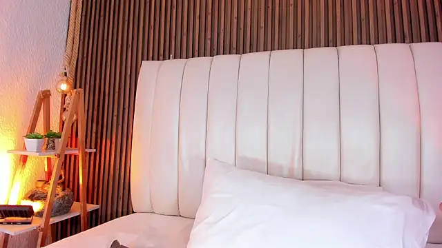 SaraRiley online show from February 24, 2026, 11:05 pm