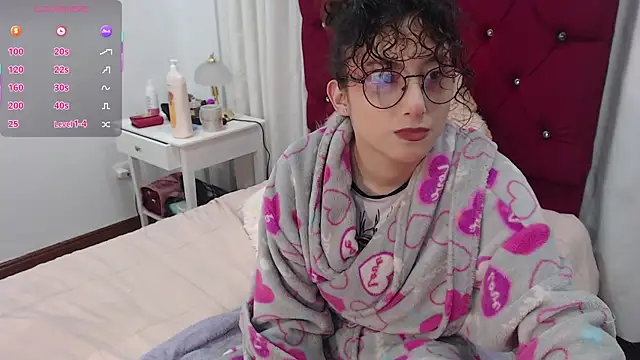 little  amy  online show from October 11, 2025, 8:21 pm