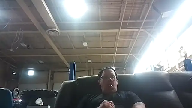 Snapshot of Cockrub1 chatting on January 29, 2025, 9:39 pm Cockrub1 online show from January 29, 2025, 9:39 pm