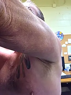 Snapshot of Cockrub1 chatting on October 24, 2025, 12:37 pm Cockrub1 online show from October 24, 2025, 12:37 pm